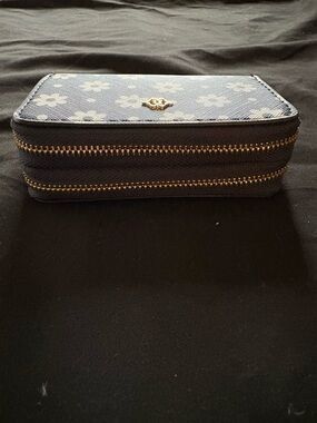 Navy Floral Zip card wallet